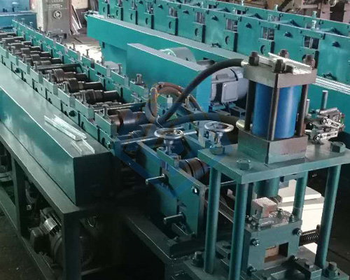 龍骨成型機(jī)