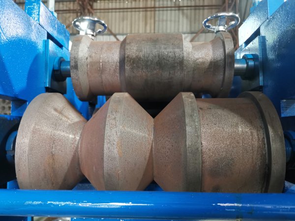 桌椅腿異形管機器